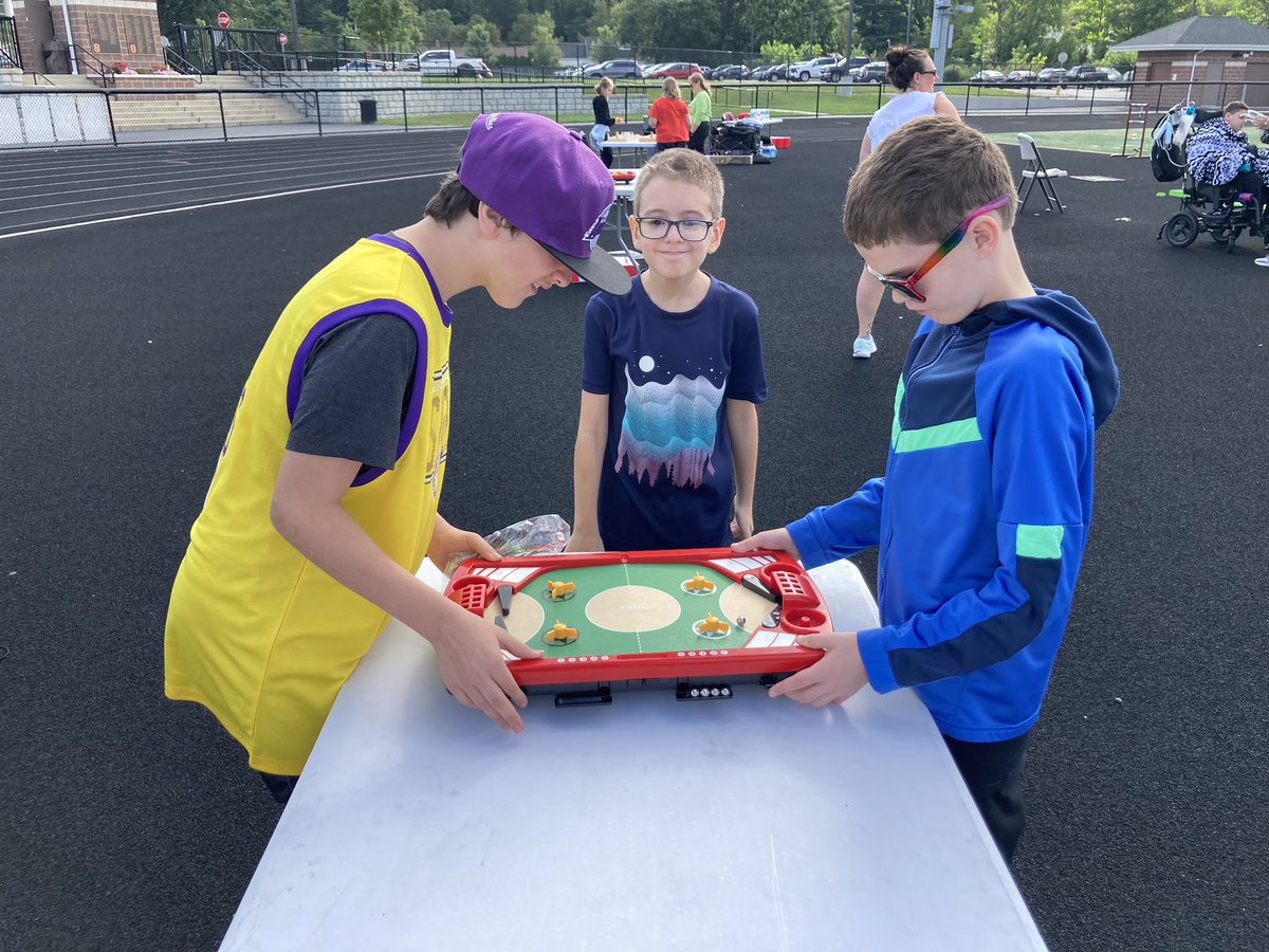 NOCSPupilserv's tweet image. Thank you Unified Sports for organizing a fun morning of sports activities to recruit students for our fall football, soccer and cheerleading teams! We have some great competitors!! 🦅