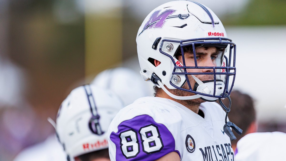 NEWS | D.B. Bennett to Wear No. 11 in Honor of Juan Joseph for 2023 Football Season 🏈1️⃣1️⃣ Senior to receive Juan Joseph Memorial Award later this season. Received recognition following team-wide vote. 🔗 shorturl.at/PRS02 #GoMajors