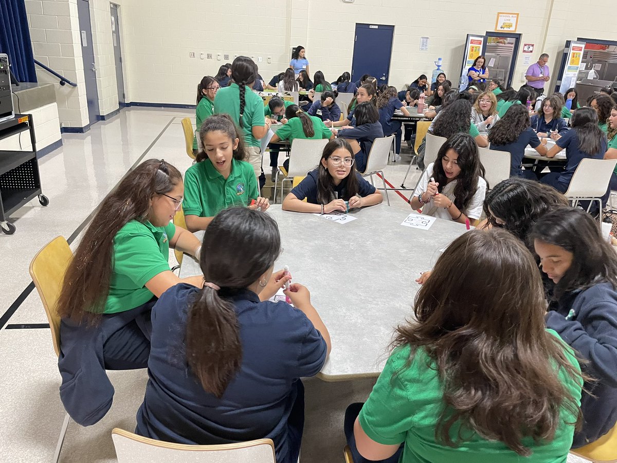 Ysleta_YWLA's tweet photo. YWLA promotes sisterhood, leadership, and unity through our Sisterhood Monday Meetings. #ywprep @ywprep https://t.co/Er3vwFAUjS