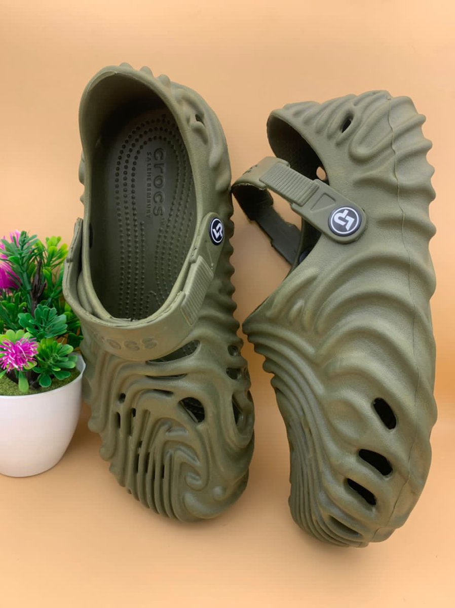 ChristallServ's tweet photo. Unisex Crocs
Sizes:40-45
Price: #5500
To order: https://t.co/ge8dHXeehE

Angel. Pearl. GB Whatsapp. Harvey. https://t.co/xBLANPyGMF