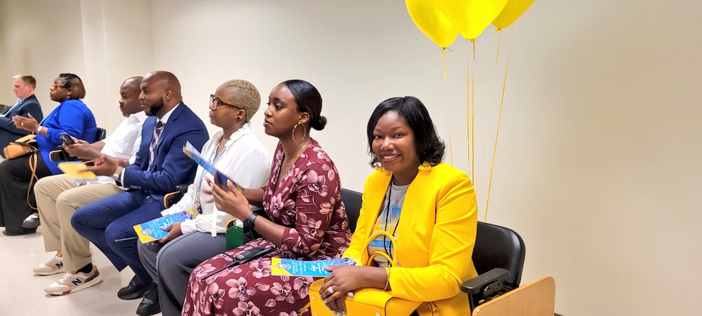 smithclass128's tweet photo. Mays Cluster Love: Thanks so much District Level Support and our Beloved Feeder School @apsyoungms for Supporting this endeavor. The Inspiration Visit helped us Make this Vision Come to Life.  Whole Child initiatives are #APSNext!! #WeCare #APS5 #UpliftingonTheHill #StrongSupport https://t.co/d05W9LHSlC