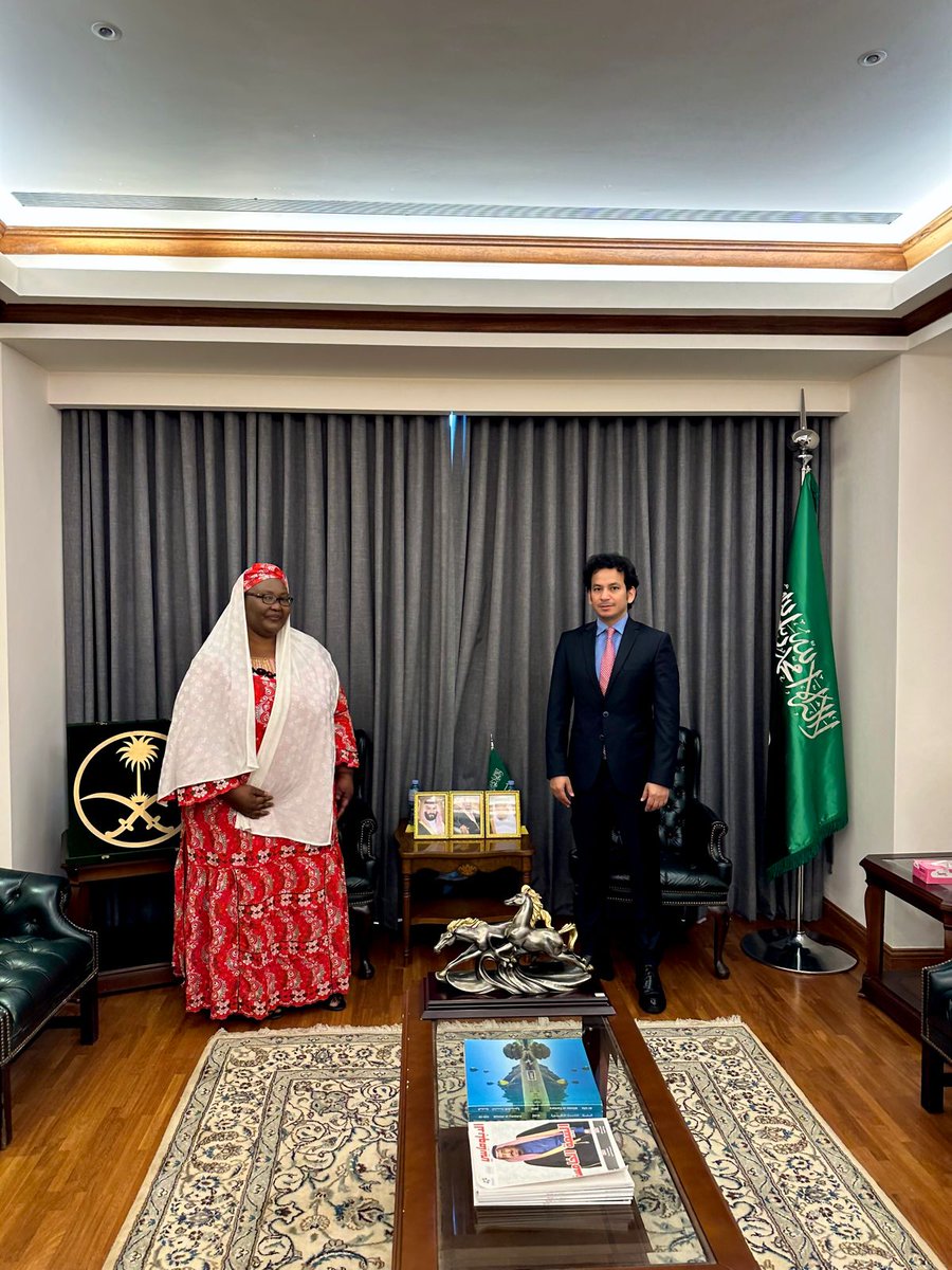 السفارة في كوناكري tweet media