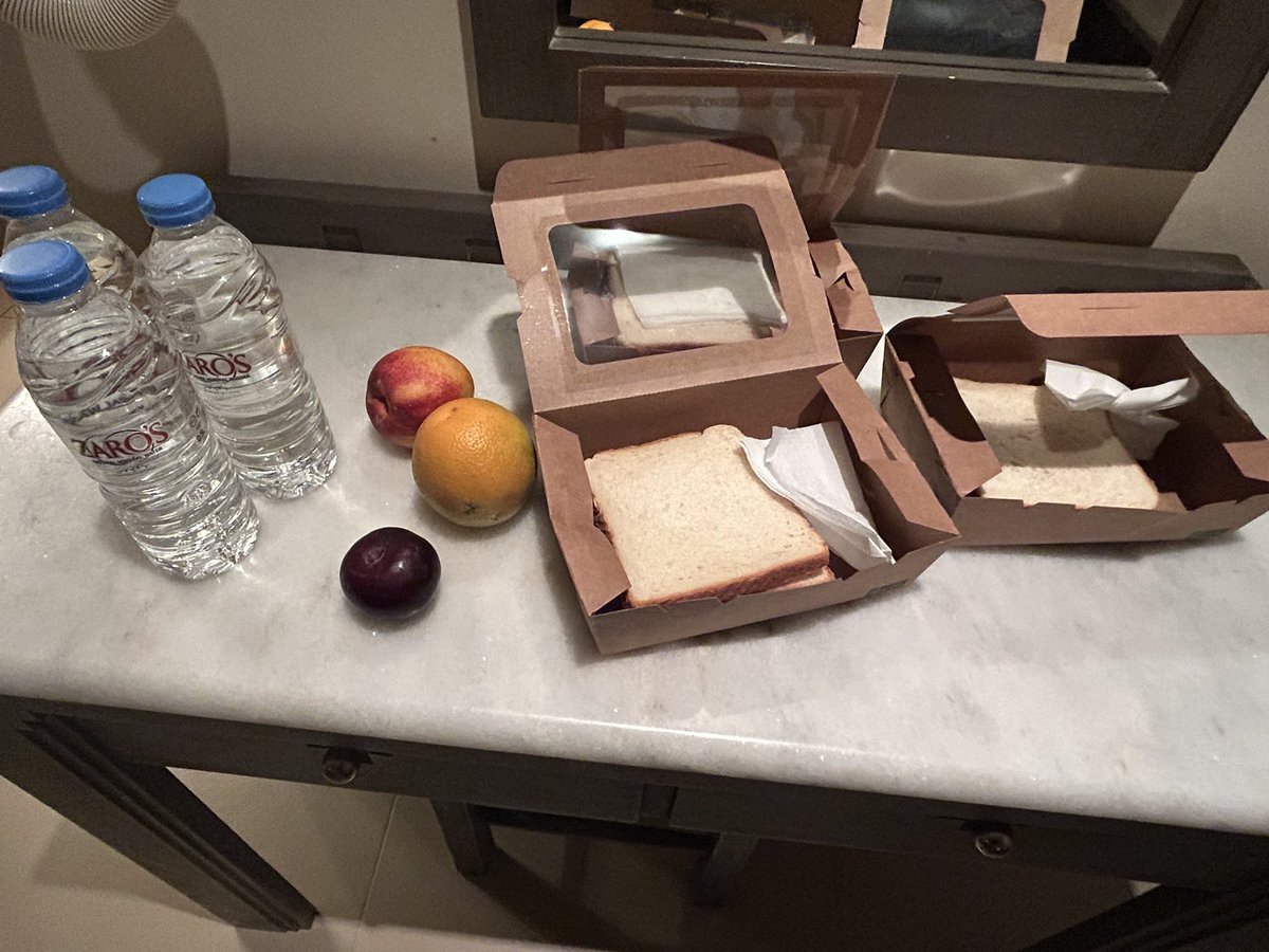 ROGERCLARKE72's tweet photo. @TUIUK @BBCNews From a 5star platinum all inclusive hotel to being  given this for dinner. https://t.co/Lw6y5jBJC7