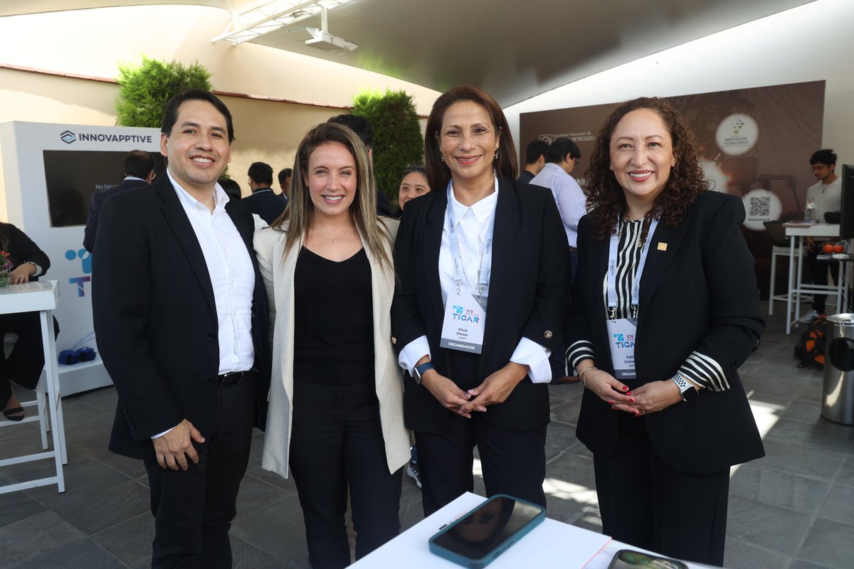 Minergy_Connect's tweet photo. #TICAR2023 | Lo que no viste del TICAR 👀

El TICAR congregó a los distintos actores de la industria minero energética y del ecosistema de innovación. ¡Sigamos conociendo a quienes hicieron posible el éxito del TICAR! 📸

#tecnología #innovación #CTI https://t.co/VFBTefbR3A