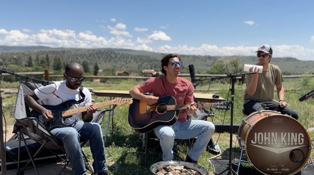 johnkingcountry's tweet photo. Me and the boys are back for another #CampfireSession tomorrow at 5pm playing a song I co wrote for one of my fav bands of all time.. Any guesses on who the band might be?π€#sponsored by #cruiserrv #goldencircleford #sasquatchoutdoors
@BrushCreekRanch
#countrymusic #wyoming https://t.co/34CoiL2pUQ