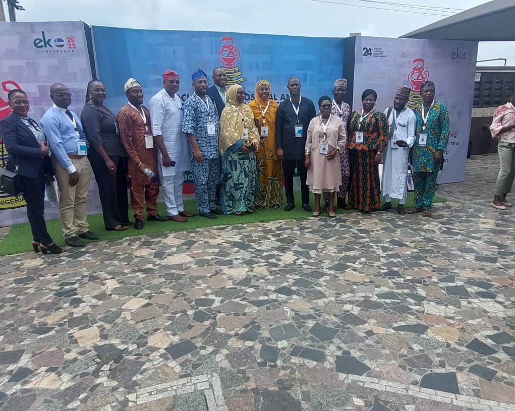 PharmDas's tweet photo. Memories of participation as @AhapnAbuja delegate at the 24th  #AHAPN Annual Scientific Conference #Eko2023 held at #WelcomeCenterHotel Ikeja @followlasg  with the theme: "Medicine Insecurity: A major threat to Public Health". 1/5 https://t.co/yCo5ny6T22