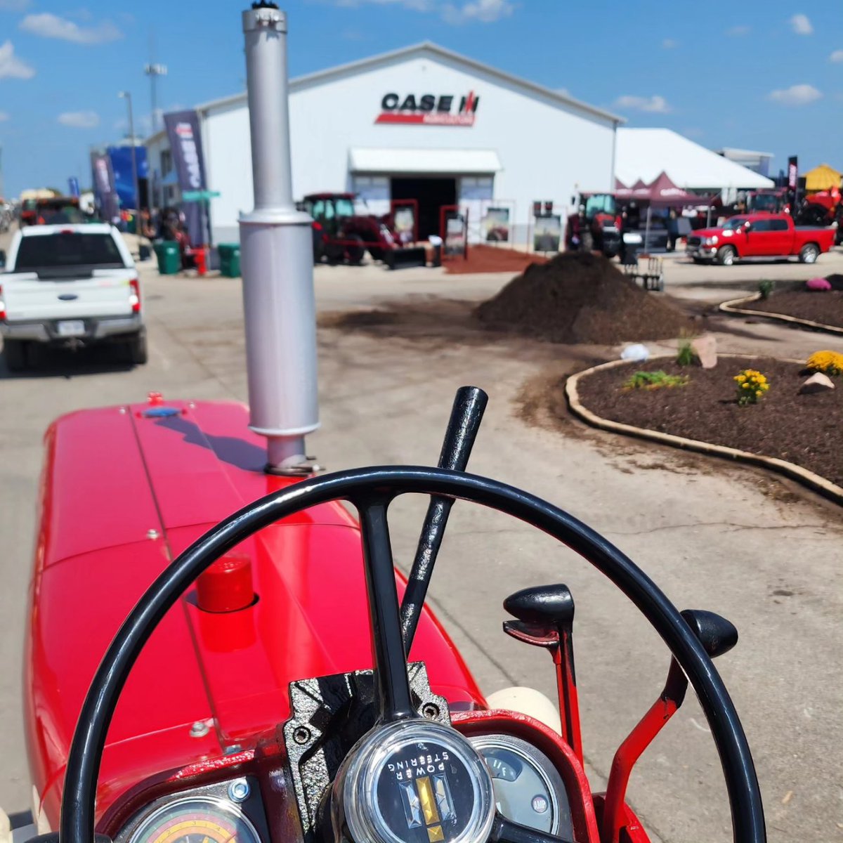 3pistils's tweet photo. Well, I believe I owned the 2nd oldest tractor in the 100 years of Farmall display at the Farm Progress show. This morning, over 60 tractors made their way from Farmers City to Decatur, IL, in a tractor drive to be displayed. @tpiersMX285 @FPShow @Case_IH https://t.co/Wraxe5hWdz