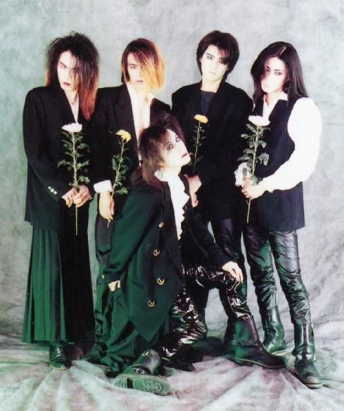 ヴィジュアル系今日は何の日】 Laputaが名古屋MUSIC FARMにて初ライブ