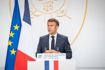 Quick MENA takeaways from Pres. Macron’s speech to 🇫🇷 Ambassadors: 
-continuation of CT efforts
-support to #Iraq sovereignty
-need for #Syria political process
-no weakness w/ #Iran on ☢️ &amp;  regional actions
-engagement in #Lebanon
-stabilizing #Libya
👉bit.ly/3YRyiIU
