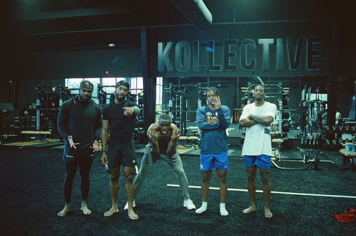 Great DB work with my NFL big bruddas. <a href="/TheHumble_21/">LANDON COLLINS</a> <a href="/andrecisco7/">Andre Cisco</a> <a href="/BluesKalus/">JOSHUA KALU</a> <a href="/JayArmourDavis/">5🕴🏾</a>