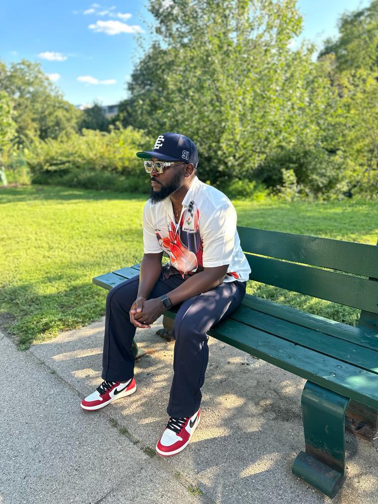 Allen89Richard's tweet photo. Stars don't ask for permission to Shine ✨.
#richkicks #richkicksofficial #enkasa #jordan1 #jordan1chicago #lostandfound #nike #snkrs #snkrskickcheck #creative #interiordesign #portrait #artcurator #paintings #abstractpainting #artstudio #contemporaryartist #artlife #drawings #artworks #sculpture #artexhibition #artistoninstagram #artists #instagood #artcollectors #exhibition #snkrsliveheatingup
@VandyThePink @Nike @Jumpman23
