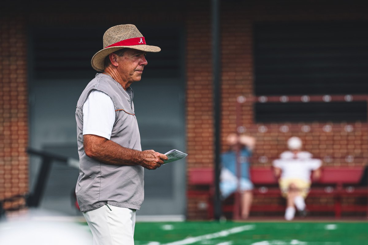 AlabamaFTBL's tweet photo. Game Week 👏👏👏 https://t.co/rUSaHqLDtE