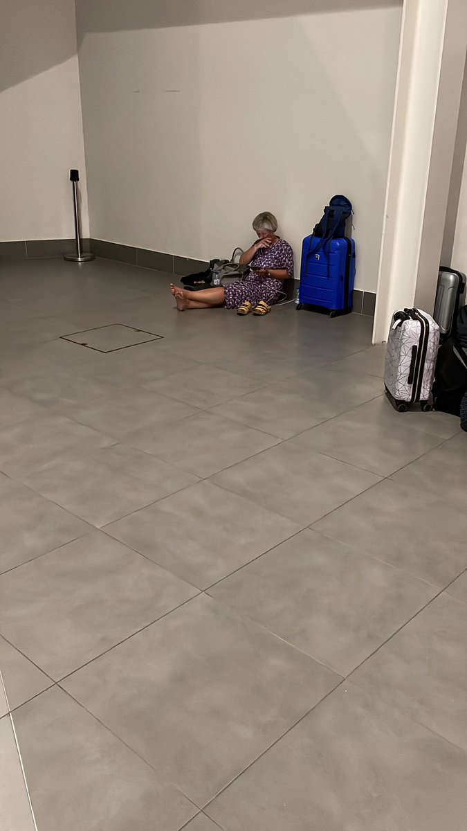 DavidRi72071124's tweet photo. Our  #YourHolidayMoment with @easyJetholidays never ever again and would discourage others from travelling with you. 5 hours at Faro no accommodation and here for 8 days🤬🤬 https://t.co/X2EG3RZvNu
