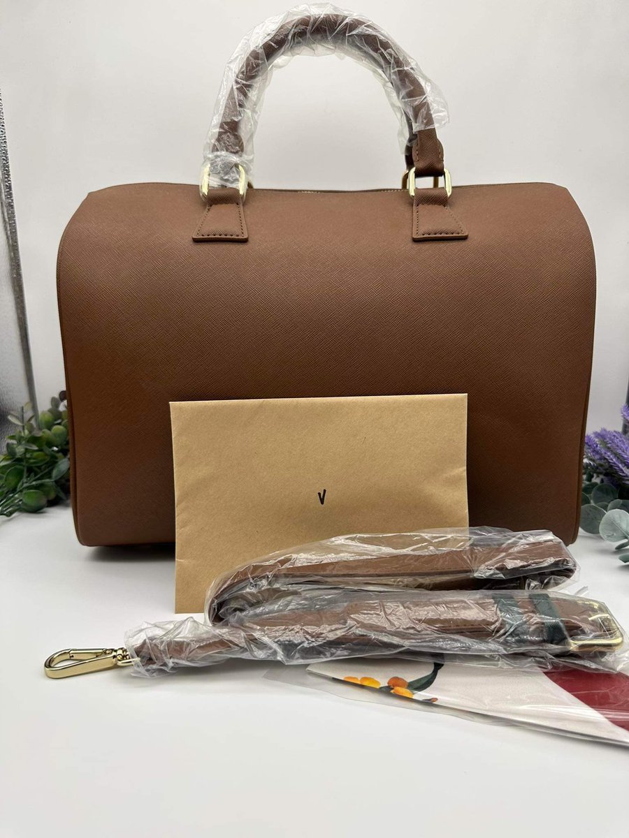 crystalsaban's tweet photo. @goobboop Permission to post this here:
Mute Boston Bag ON HAND
Never been used. 16k php. Ready to ship. 
Location: Las Piñas City, MM https://t.co/Jr8VIExLqF