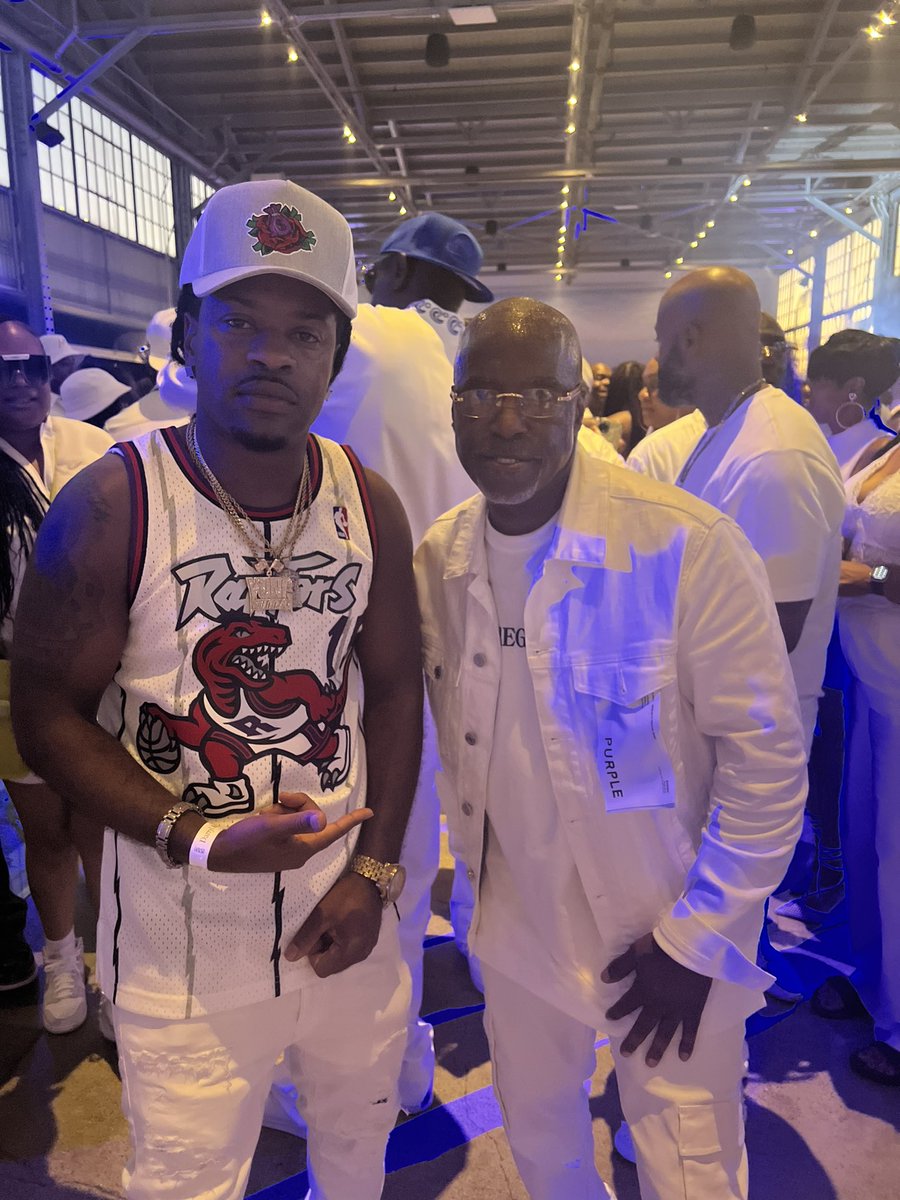 My uncle lil d all white event was lit you know I was in the building 💯💯🤘🏾 #legendaryMoments #history