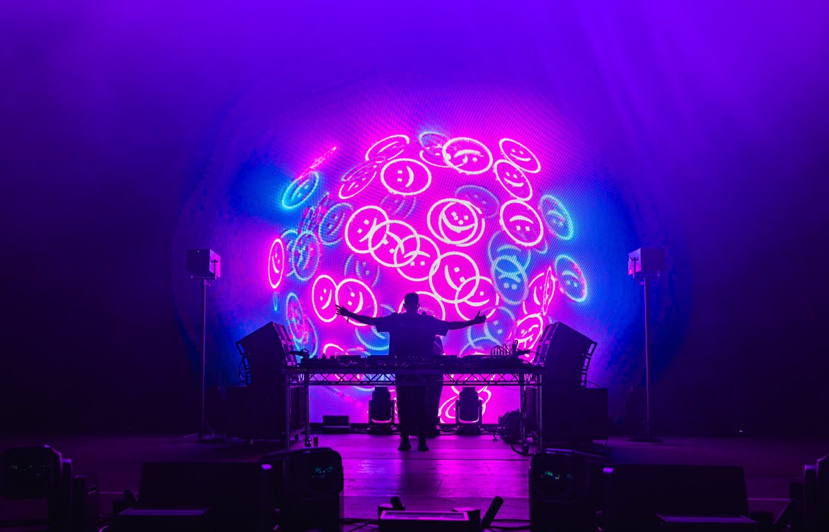 darrenstylesuk's tweet photo. Creamfields 2023… that was MEGA 🔥 https://t.co/ybTd6cUnVy