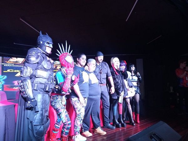 CrestaMetalica's tweet photo. A2 Convención: Una experiencia inolvidable para los fanáticos del anime en Venezuela https://t.co/h0XStiRvAQ #CrestaReviews #CrestaEnVivo #Reseña #Review #RJTakeOffAndPlay https://t.co/AJqPacR3Z4