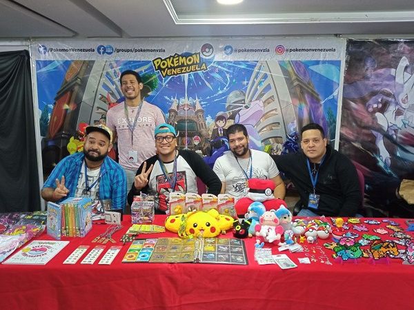 CrestaMetalica's tweet photo. A2 Convención: Una experiencia inolvidable para los fanáticos del anime en Venezuela https://t.co/h0XStiRvAQ #CrestaReviews #CrestaEnVivo #Reseña #Review #RJTakeOffAndPlay https://t.co/AJqPacR3Z4