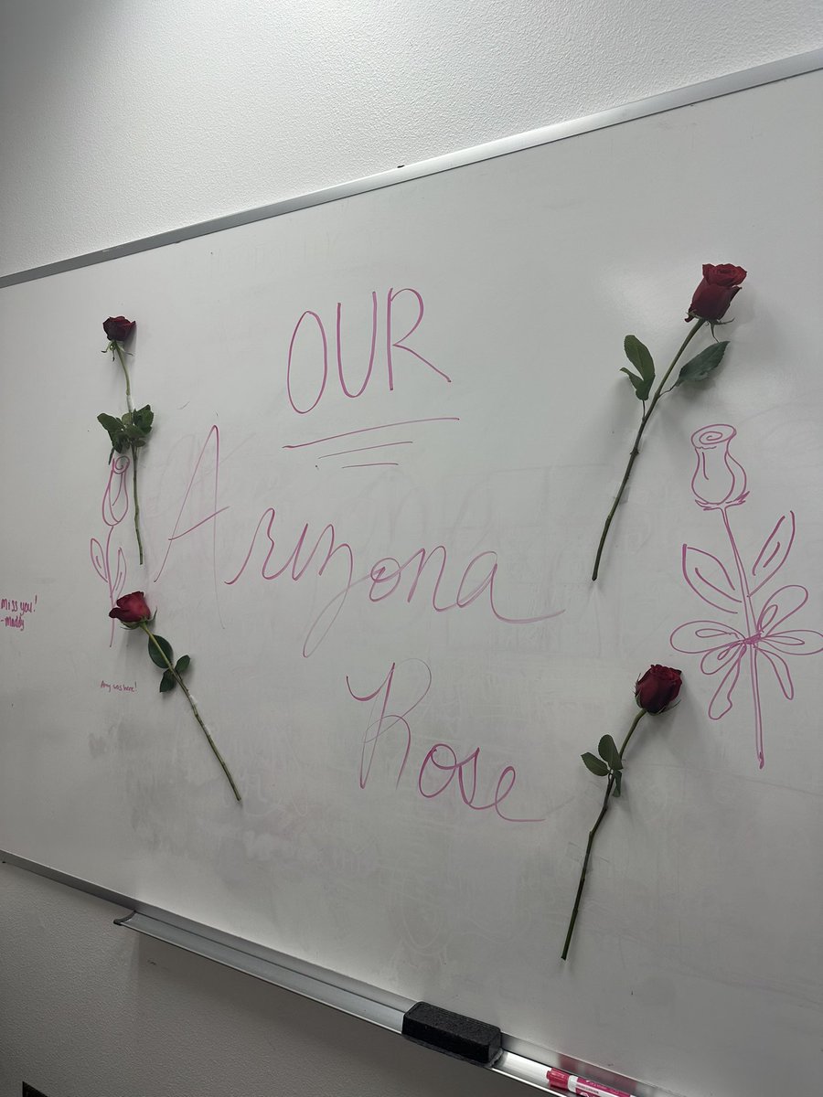 azrosecentre's tweet photo. The very BEST welcome back! Thank you @asugradcollege for such a special and loving return. 🌹

This Rose is proud to be a Sun Devil! https://t.co/ndLjXjpVvI