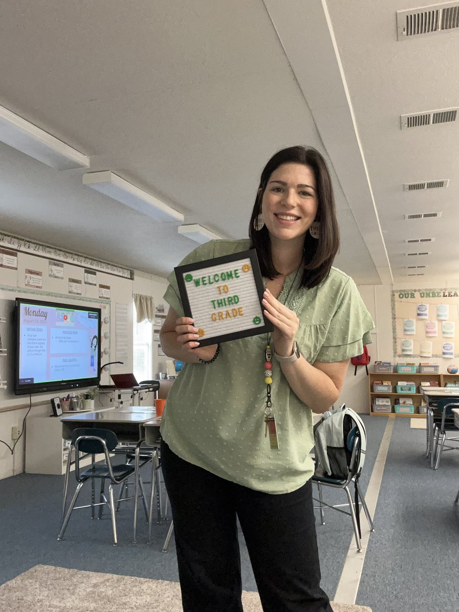 Had a great first day! Year 5 of teaching is going to be the best year yet!💚💛