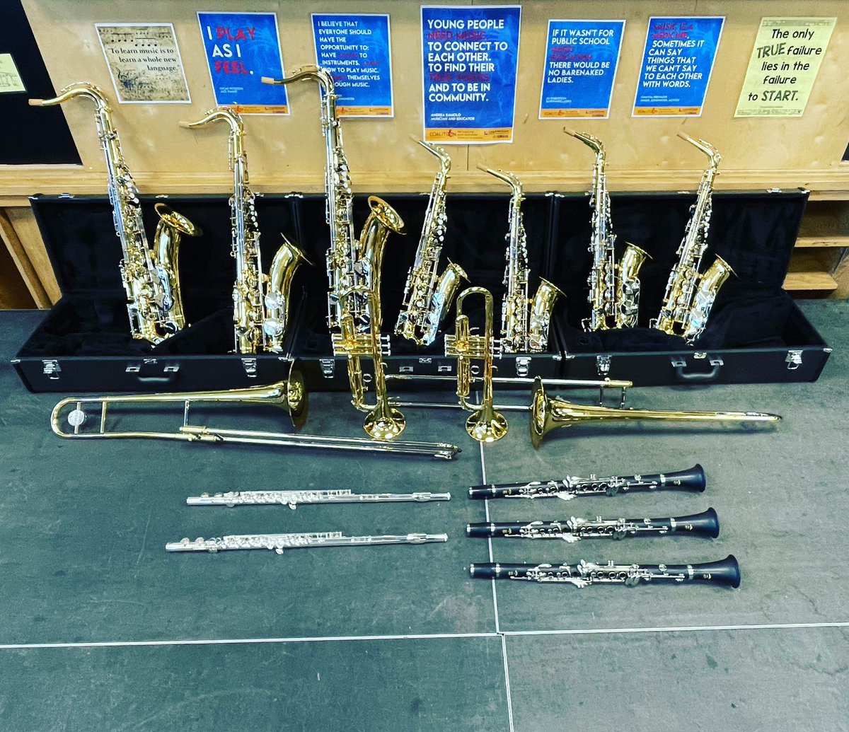 DVSS_music's tweet photo. Our new instruments are in &amp; ready for the new school year! Thanks to @MusiCounts for awarding @DVSS_HWDSB with $14,500 of new instruments! @HWDSB https://t.co/i8ayNlLY2W