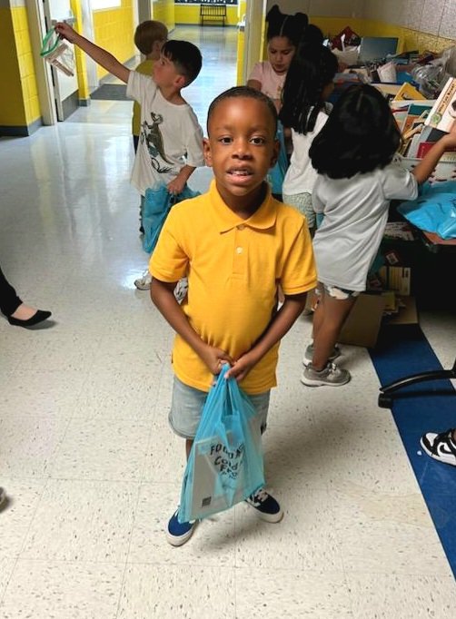 Central_ElemE4E's tweet photo. Oh yea, we're still excited about all things literacy over here! Our 1st graders are excited to shop for books to build their at-home libraries! 📚❤️ https://t.co/CMlpL5RcqP