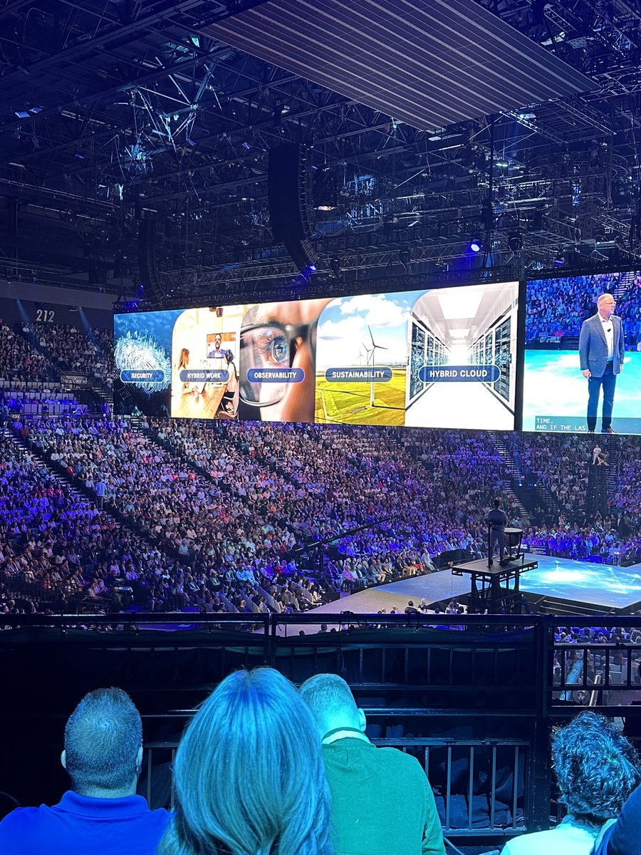 ciscomanning's tweet photo. #WeGotYouCovered
 Come on cisco US public sector renewals team. Let’s get loud! https://t.co/LwUNx2OCes