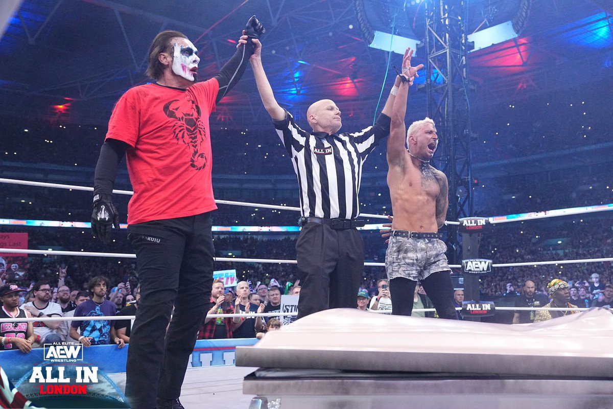 Sting's tweet photo. Thank you London 🦂🛹 🇬🇧 #AEWAllIn https://t.co/Erom8ex8CF