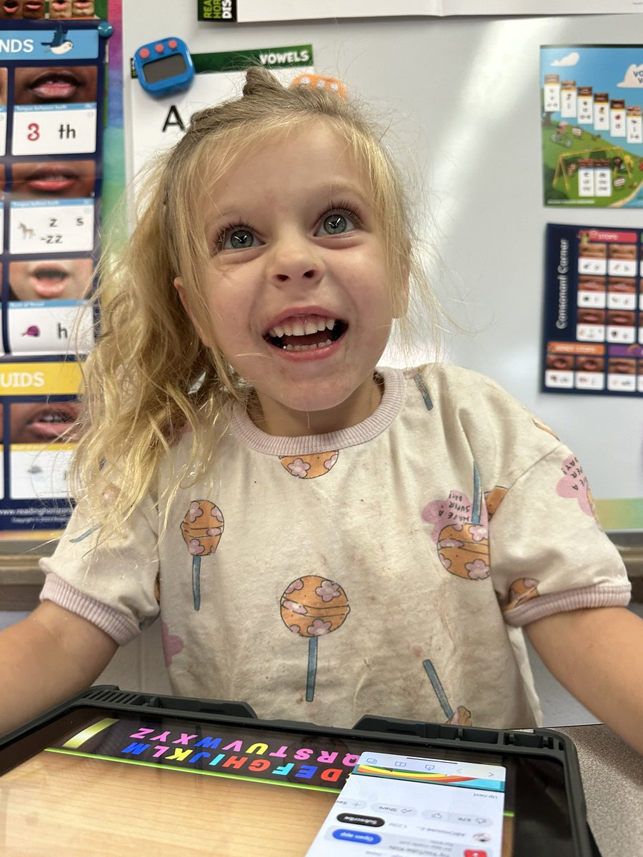 It’s all smiles learning our letters 😃 #112Leads #Sherwoodshines112 <a href="/SherwoodPandas/">Sherwood School</a> <a href="/NSSD112/">North Shore SD 112</a>