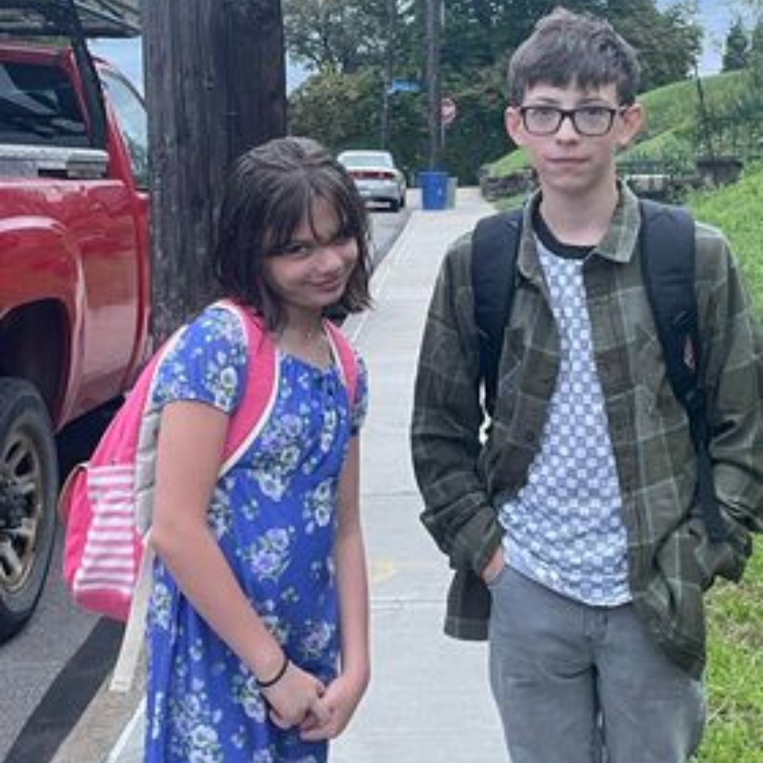 PPSnews's tweet photo. Madison (Pittsburgh Spring Hill) and Dennis (Pittsburgh Obama Academy) were ready for the first day of schoolπ
#PPSFirstDay https://t.co/jongxUzqwA