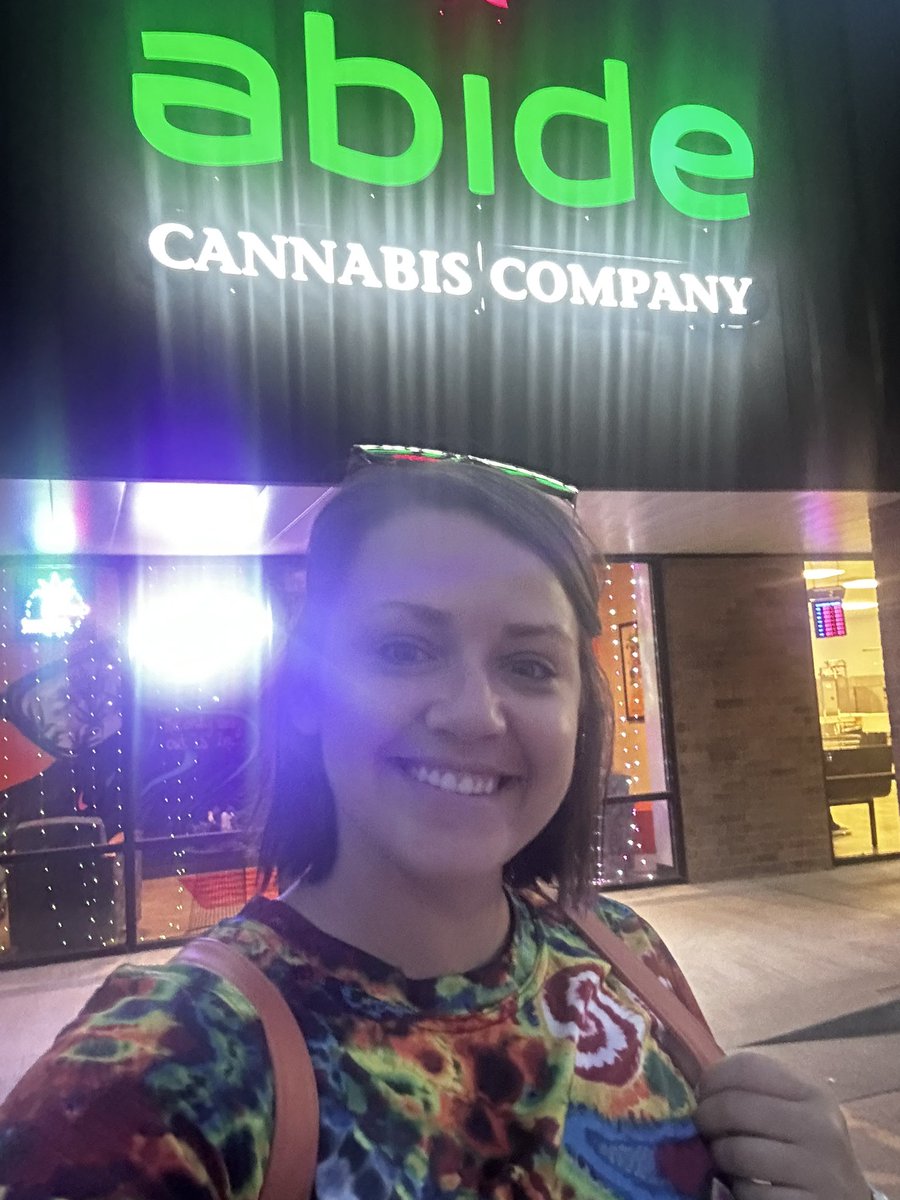 I visited 3 of Oklahoma City’s finest shops to close out my weekend &amp; start my week with a bang 💥🫶⛑️💨

Sparrow Jane - OKC, OK 💚
NexLeaf - Edmond, OK 💚
Abide Cannabis Co - Edmond, OK 💚

#Oklahoma #Smoklahoma #OKMMJ #OKC #OklahomaCity