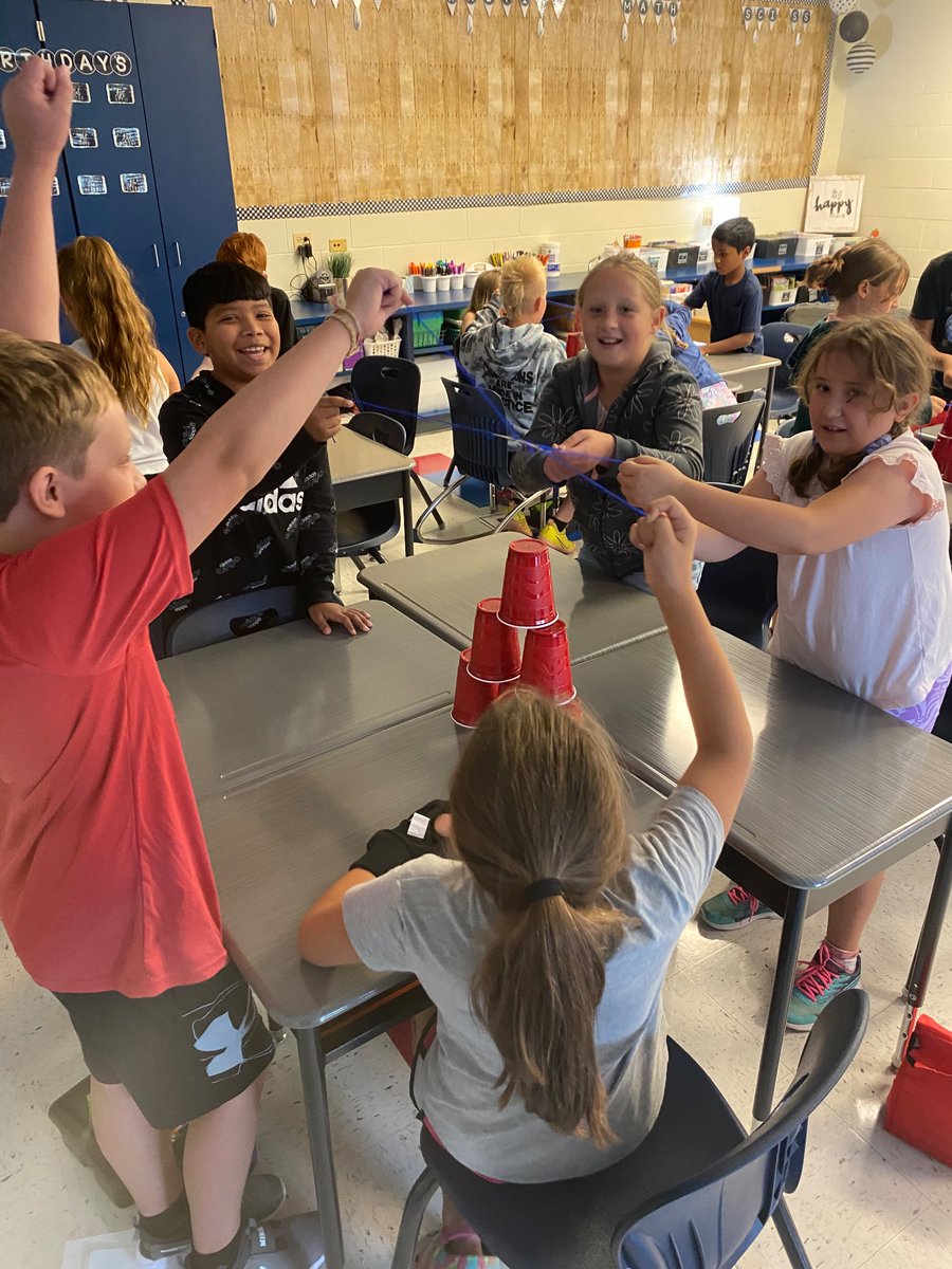 ⭐️Team building fun in 4th grade!⭐️

#d24inspires <a href="/MillburnMustang/">Millburn Elementary</a>