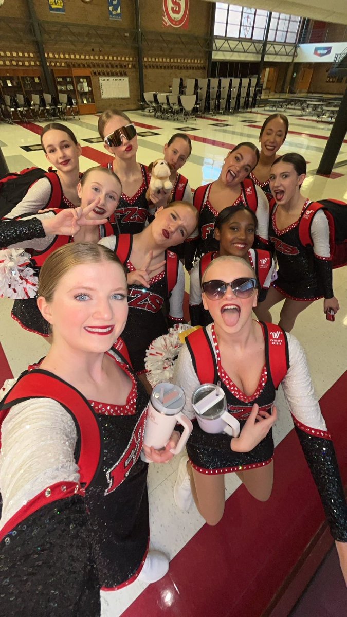 First Game of the Season!! Go JV Redline🐾❤️🐾. Go bulldogs.