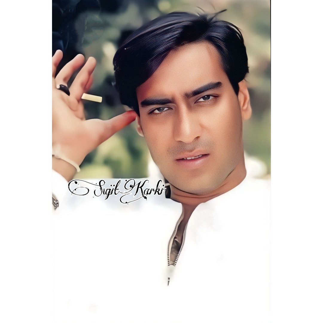 Shakadiljale's tweet photo. #blastfromthepast #BollywoodFlashback #AjayDevgn
#rarepostcards
Rare Postcards Of Superstar @ajaydevgn https://t.co/M8ekpJj2JI