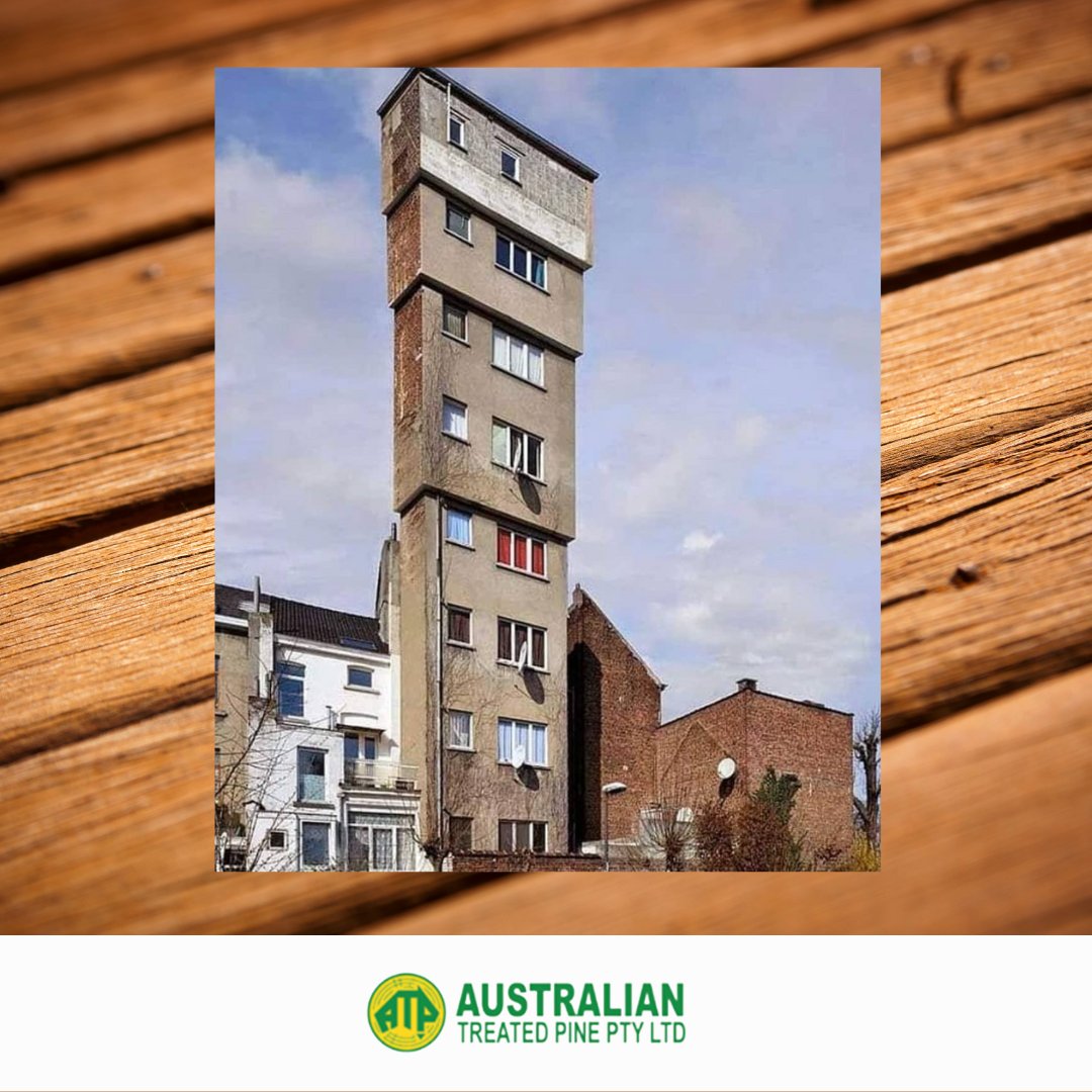 ATPineVic's tweet photo. One gust of wind and… 🤣 🤣
.
Credit: civilengineersden 
.
📱@australiantreatedpine
📞03 9305 2000
.
#BuildingFail #FailandFunny #ConstructionFail https://t.co/hFNKDRzexc