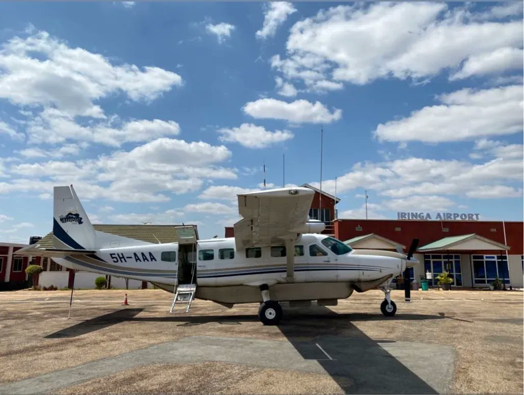 auricair's tweet photo. 📍 #Iringa , #Tanzania
•
•
•
•
📸 @isaac_the_captain
•
•
•
•
•
#Nduli #TanzaniaMainland #Mufindi #Iringa #Kilimbero #AuricAir #CessnaCaravan #Turboprop https://t.co/Qh112INOig