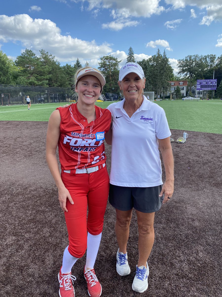 Thank you <a href="/TommieSoftball/">St. Thomas Softball</a> for an amazing camp! I was able to take away so much from it and loved getting to know your team!💜💜
<a href="/CoachBagzTrot/">Jennifer Trotter</a> <a href="/jwalter09/">Jen Walter</a> <a href="/wagner_nat/">Nathaniel Wagner</a>