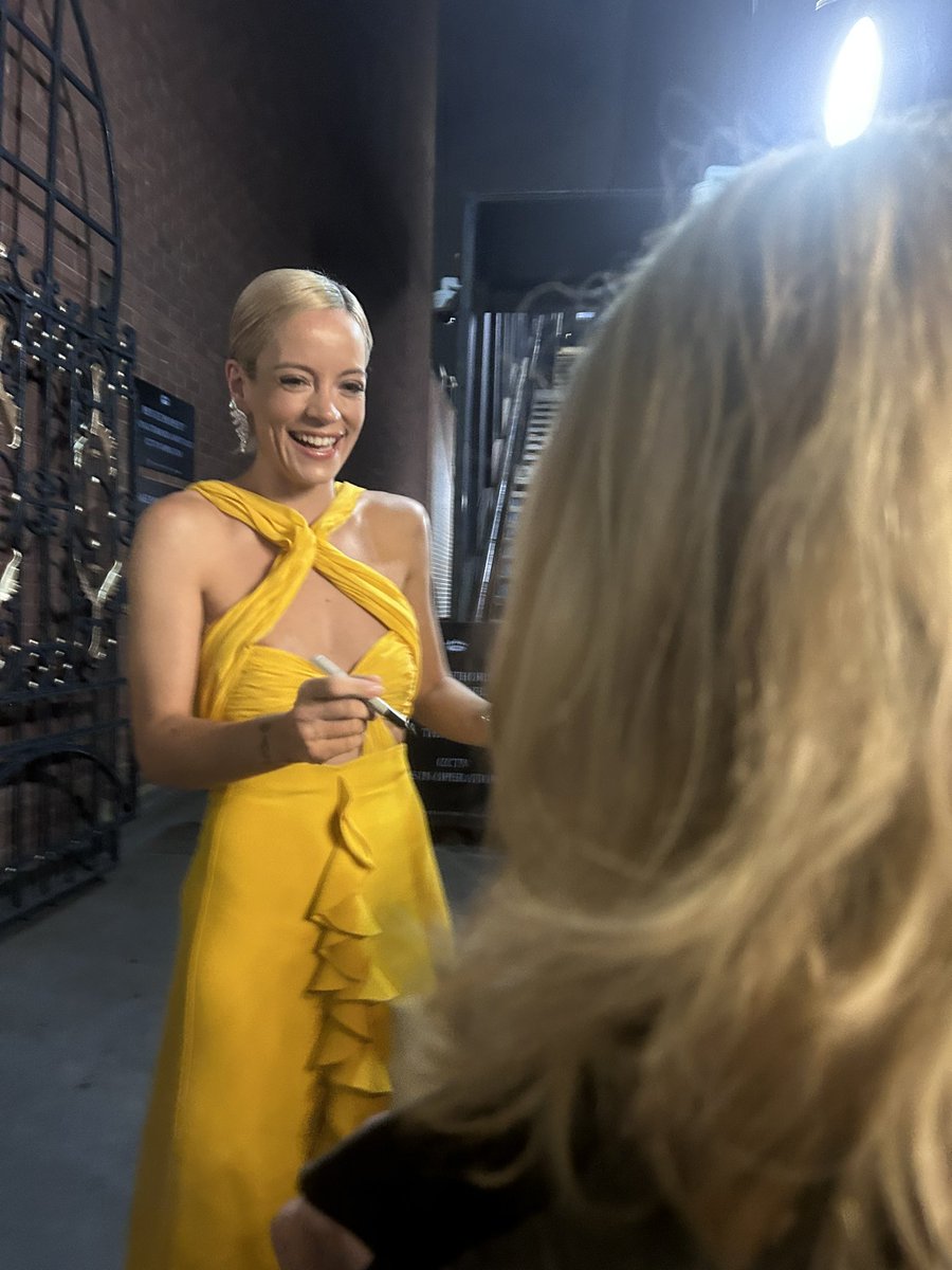 TaliDjackson's tweet photo. found out hero is performing in LDN. She slayed the house down @estreetprods #Pillowman. My heart is now full. I can’t wipe the SMILE off my face!!🥹right before I turn 22 as well - I have officially peaked. Thanku @lilyallen I really reallly love you forever https://t.co/poXtTNgY85