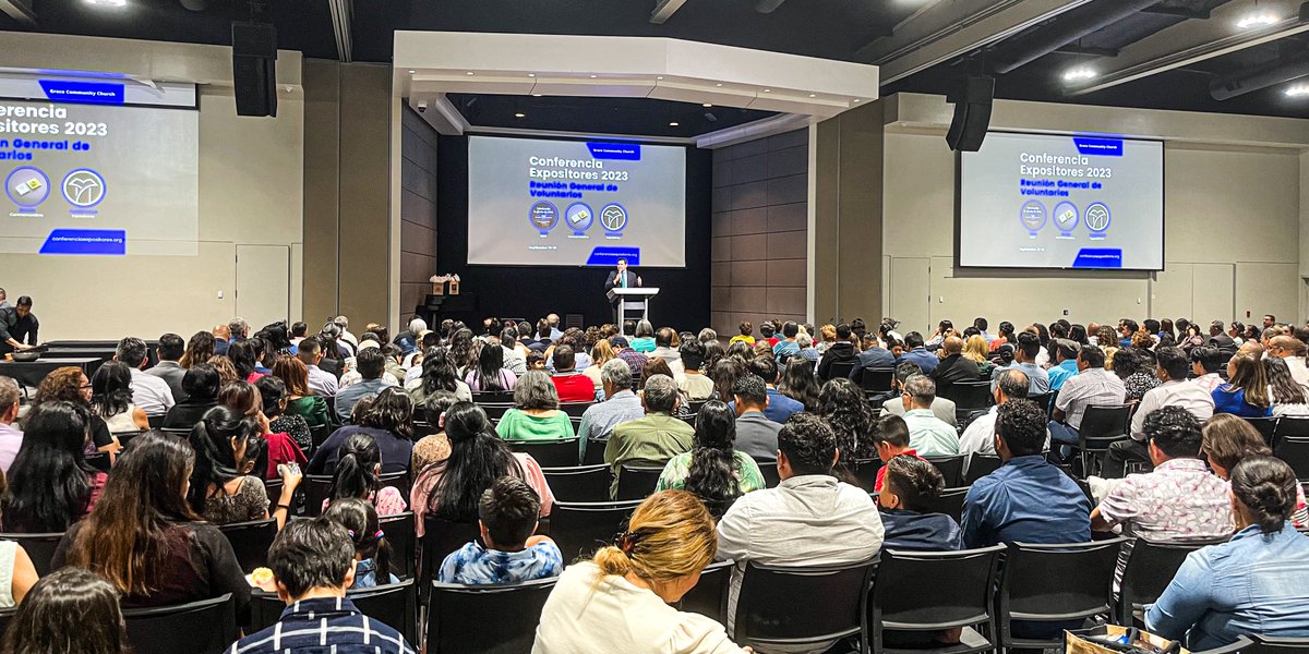 ConferenciaExp's tweet photo. Más de 300 hermanos voluntarios de Grace Community Church se reunieron este fin de semana en preparación para la conferencia Expositores 2023. ¿Podrían unirse a nosotros para orar por ellos? https://t.co/v2bKZNSEul