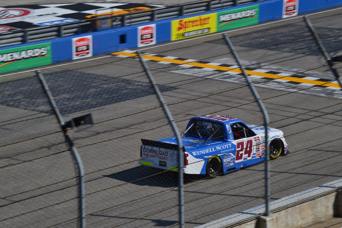 endernix84's tweet image. #NASCAR75 #cleanharbors175 #milwaukeemile Some of my favorite pics I took this weekend!