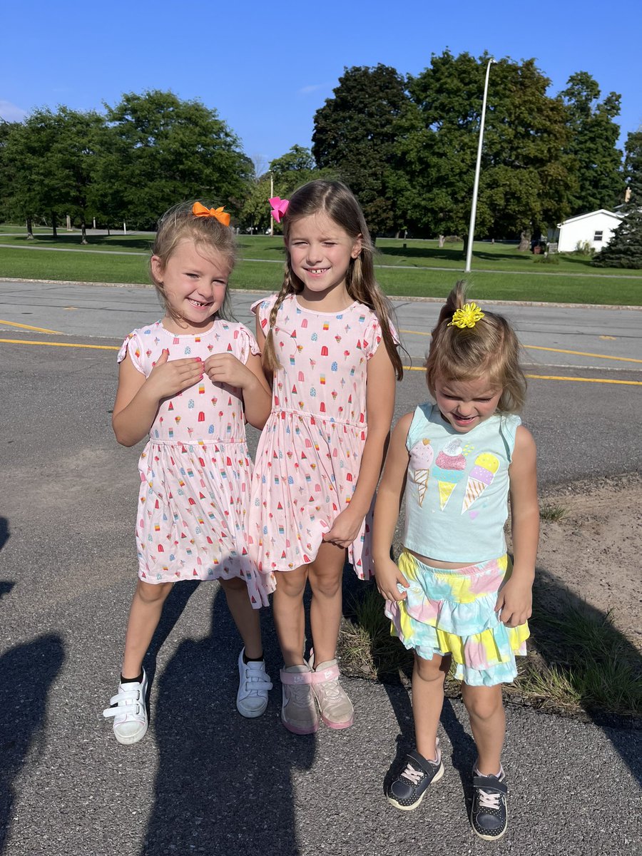 We had a great time seeing old friends and meeting new ones during Popsicles With The Principals! <a href="/NorthwoodElem1/">Northwood Elementary</a> <a href="/BeemanSadie/">Sadie Beeman</a>