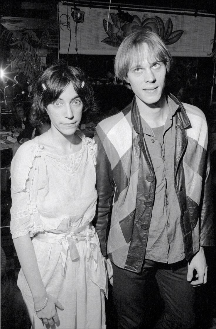 BillPourquoimec's tweet photo. Patti Smith and Tom Verlaine 
Frank Zappa birthday party, 1974 https://t.co/4FbFfNuGL3