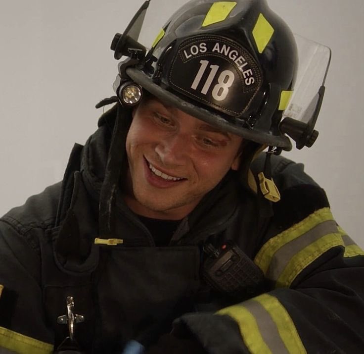 thirdbuckley's tweet image. (one even looks like jesus i might add❤️‍🔥)