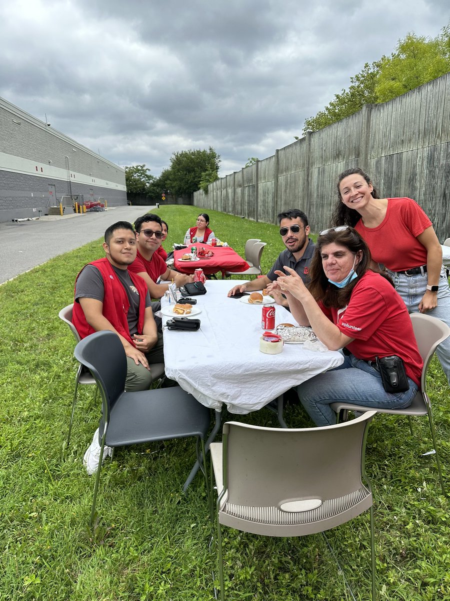 Vanessa Perez (@tgtvanessa) on Twitter photo T1150 team absolutely loved our annual BBQ. Huge thank you to our wonderful chefs ETL Nataliah, Herb & Caroline and to the person who made this food delicious and is our backbone in any of our store events Style TL Lelia. 🎯❤️ <a href="/samlanders22/">Sam Landers</a> <a href="/shanel_is_style/">Shanel Gary</a> T1150 team absolutely loved our annual BBQ. Huge thank you to our wonderful chefs ETL Nataliah, Herb & Caroline and to the person who made this food delicious and is our backbone in any of our store events Style TL Lelia. 🎯❤️ <a href="/samlanders22/">Sam Landers</a> <a href="/shanel_is_style/">Shanel Gary</a>