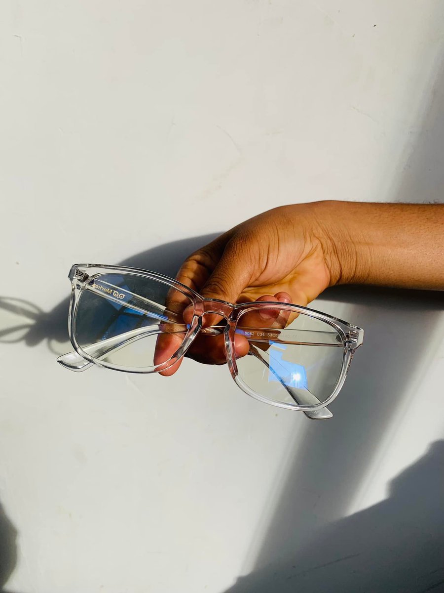 NathanaelDiav's tweet photo. Lunettes modèle daddy JFT disponible , protégez vous contre les lumières bleues à 12.5$
Livraison gratuite ✅ 🔥
#offrepromotionnelle
#merkeyrdc
#computerglasses
#lunetteshomme
#lunettesfemme
#Marvelblack #transparent https://t.co/M1hNP81yzC
