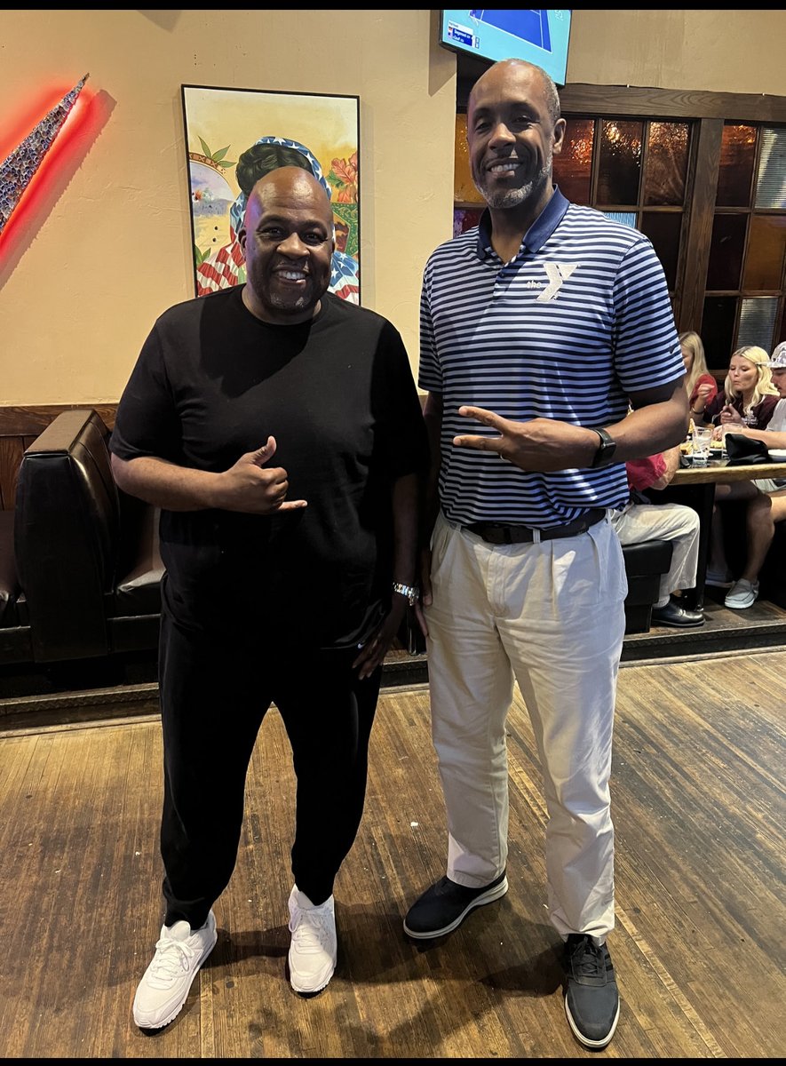 Carey Rich (@thecaptain_03) on Twitter photo Always good grabbing dinner with my Columbia dudes.. #SedricWebber rocked out at <a href="/keenanhoops/">Keenan Basketball</a> and had a Hall of Fame career at <a href="/CofCBasketball/">Charleston Basketball</a> #HoopsFraternity 🏀🏀🏀 Always good grabbing dinner with my Columbia dudes.. #SedricWebber rocked out at <a href="/keenanhoops/">Keenan Basketball</a> and had a Hall of Fame career at <a href="/CofCBasketball/">Charleston Basketball</a> #HoopsFraternity 🏀🏀🏀