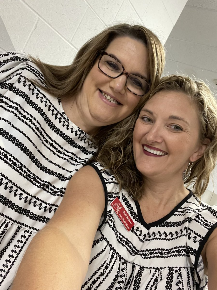 When you and your para show up in the same fabric!  #mondayfunday #groveupper #blessedprincipal #ridgerunnernation #twinkies @SHEIN_Official