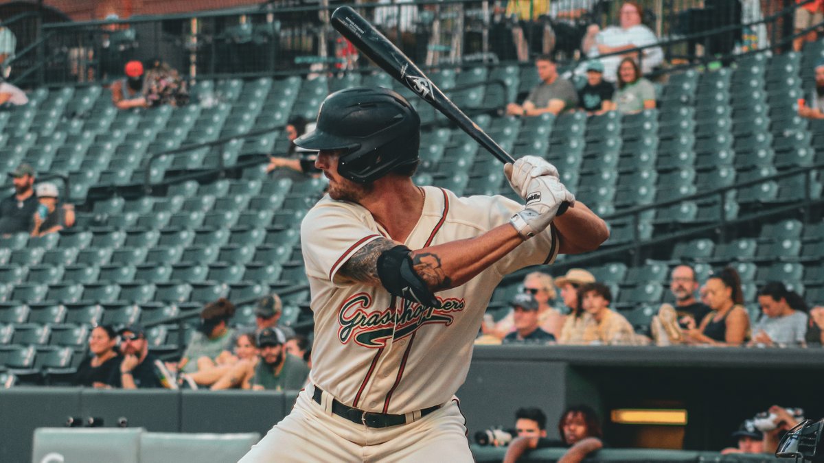 MLBPipeline's tweet photo. 1B/OF Josiah Sightler enters the #Pirates' Top 30 Prospects list following Liover Peguero's graduation.

More on the 23-year-old slashing .342/.409/.568 across 3 Minor League levels: https://t.co/8TdZMiGR41 https://t.co/Fj1mkiaKzu