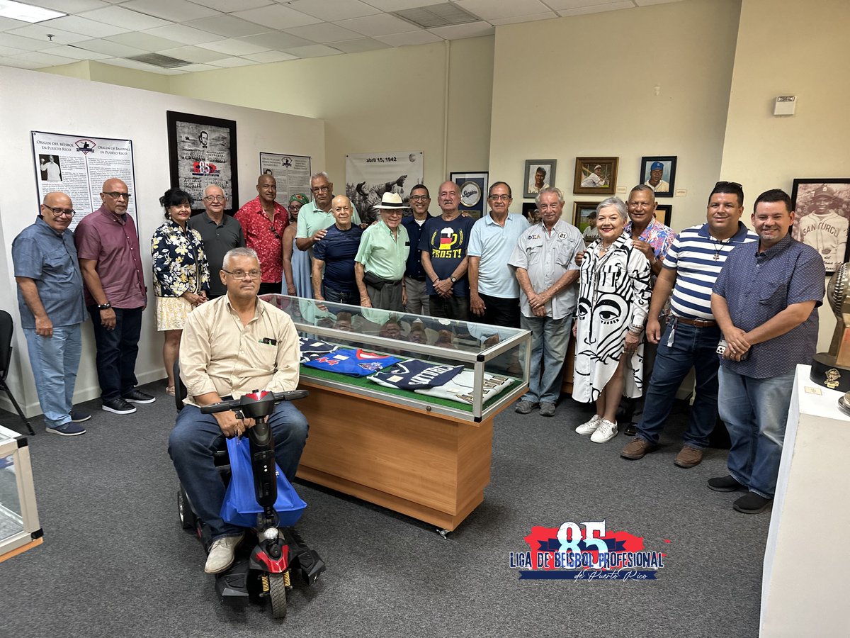 Muy concurrido la presentación ¨Inicio y desarrollo del beisbol en Puerto Rico¨ como parte de la Exposición 85 aniversario de la Liga de Béisbol Profesional de Puerto Rico.   Gracias por el apoyo!!!