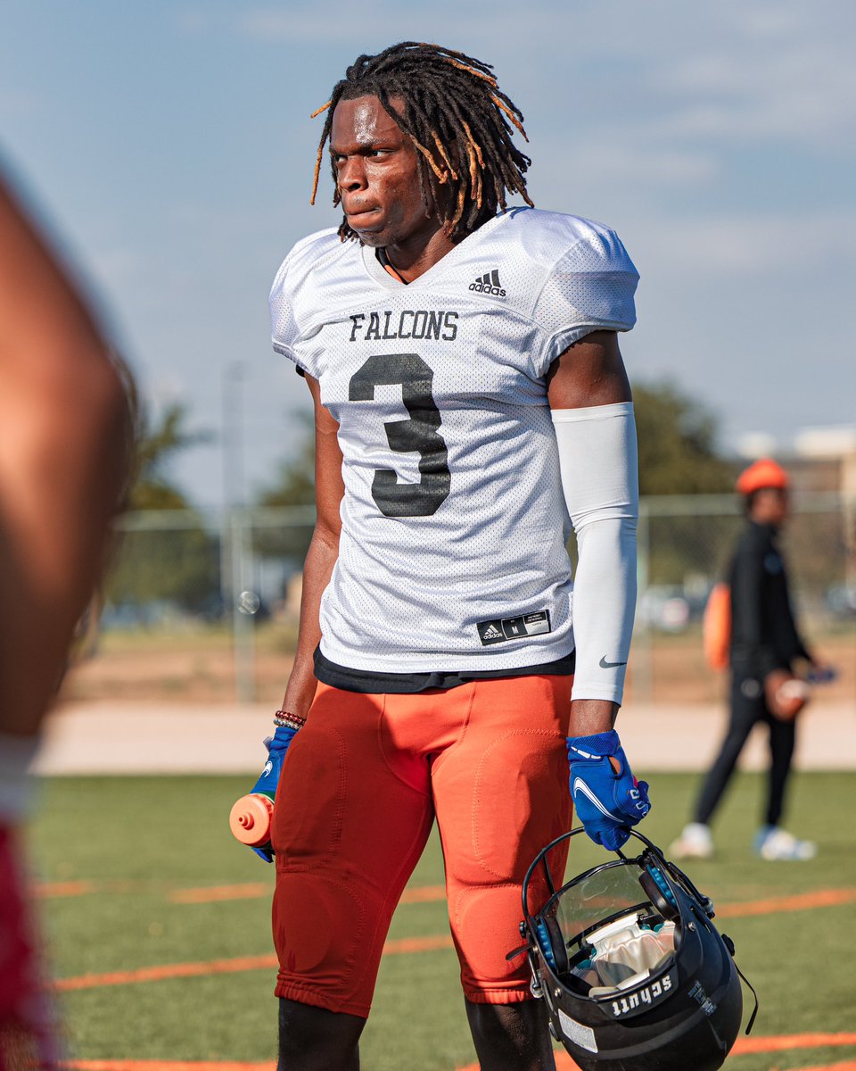 UTPBFootball's tweet photo. Freddyville 1301 🦅 

#FAMILY #1AND0BROTHERHOOD https://t.co/Ve3yqstq6F